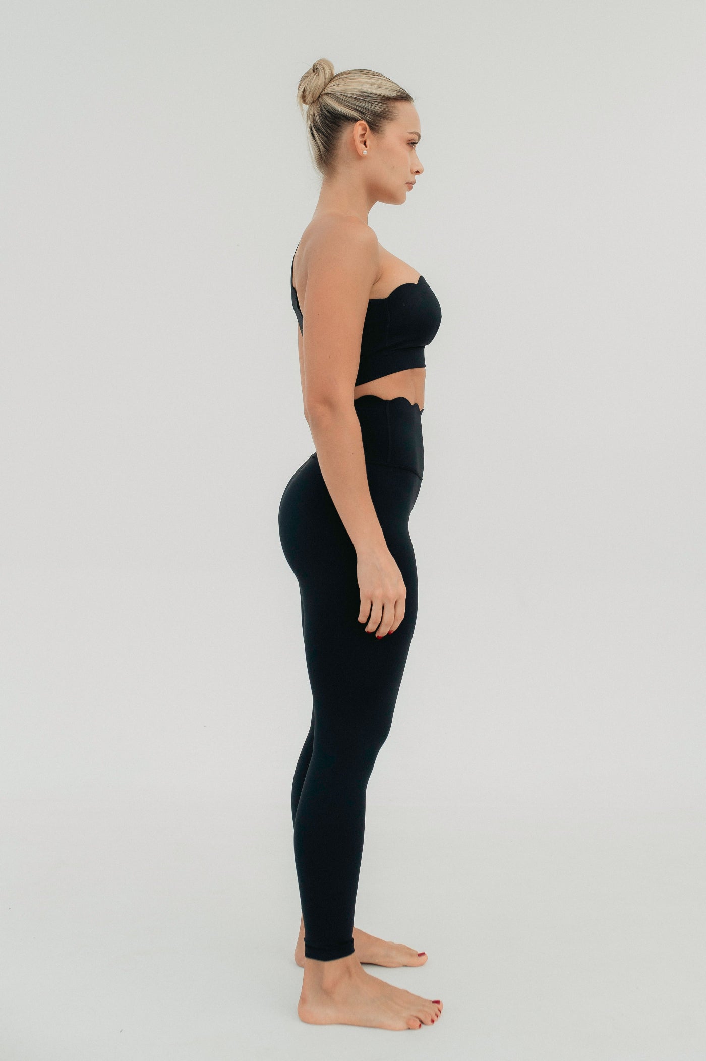 Exclusive Top Women black Activewear Radell Online Store